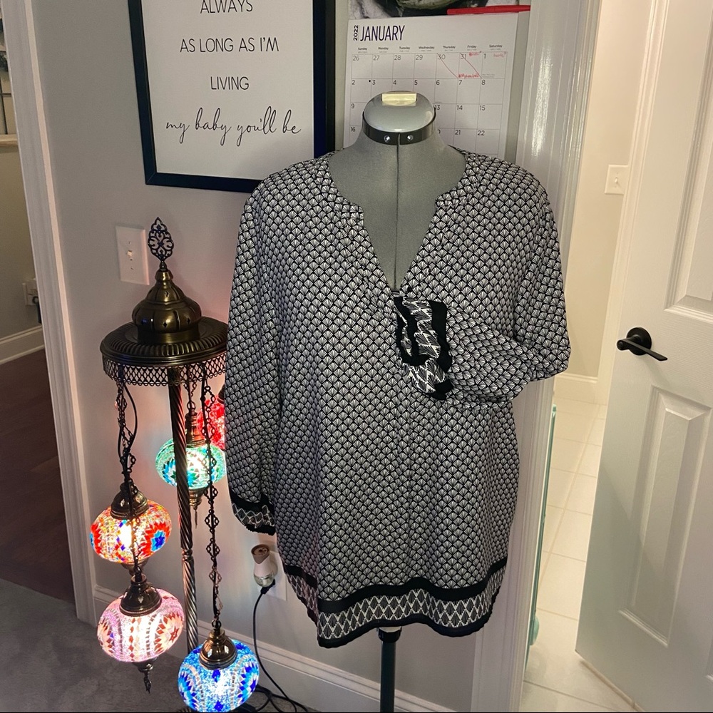 Violet + Claire Black & White Blouse Size XL - Picture 2 of 12